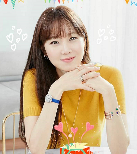 Di usia 41 tahun, Gong Hyo-jin memiliki wajah glowing layaknya seorang remaja. (Foto: Dok. Instagram/@konghyojin_ina)