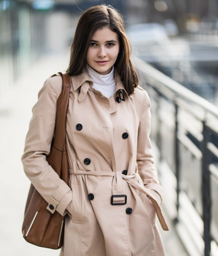 Fashion Hacks: 3 Kreasi Mengikat Simpul Belt Coat agar Terlihat Fashionable