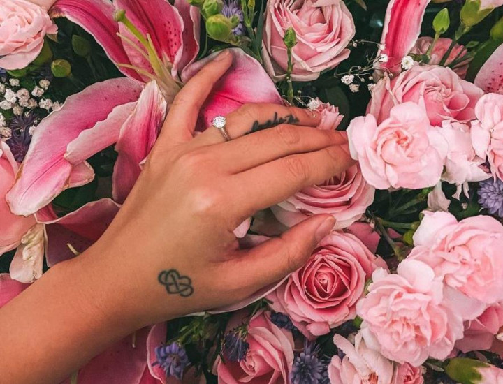 Selamat, Awkarin Dilamar Gangga Kusuma saat Pesta Ulang Tahun