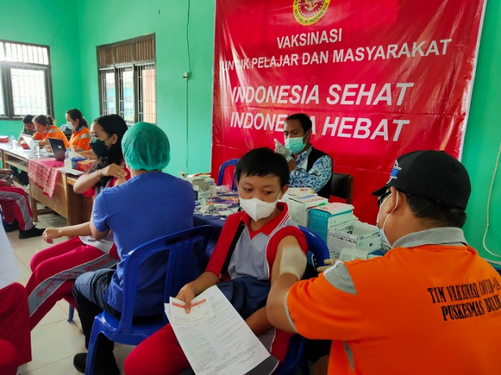 Tangkal Varian Omicron, BIN Vaksinasi Pelajar di Kalteng