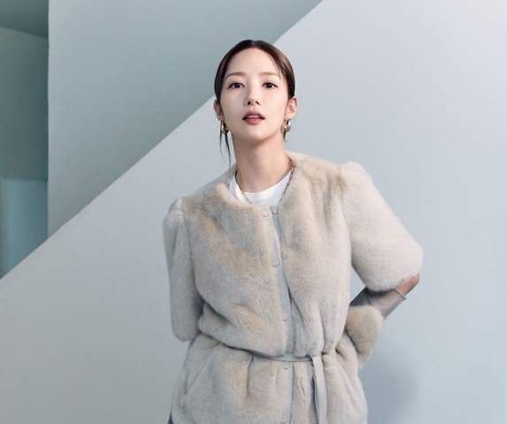 Ini tips menurunkan bada ala selebriti Korea. (Foto: Dok. Instagram Park Min Young/@parkminyoung143)
