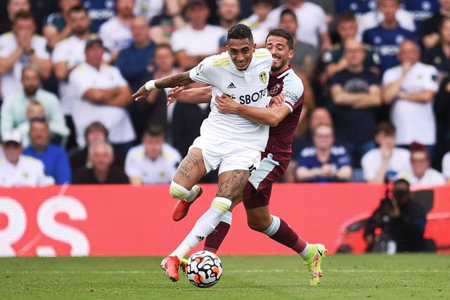 Gol Penalti Raphinha Menangkan Leeds atas Crystal Palace