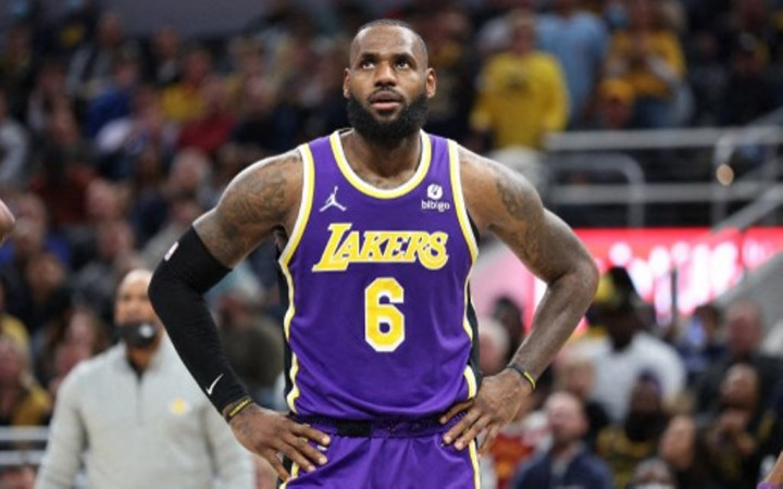 Harus Karantina, LeBron James Absen Lawan Sacramento Kings