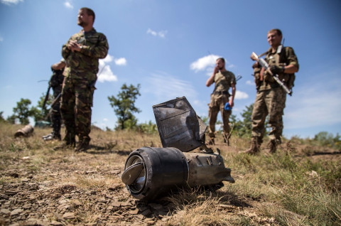 Rusia Tuduh Ukraina Kerahkan Separuh Pasukan Militernya ke Perbatasan