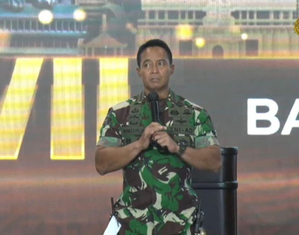 Panglima Sebut Salaman Tak Cukup Cegah Bentrokan TNI-Polri