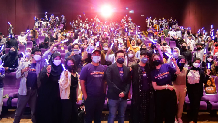 Vanesha Prescilla Lega Film Backstage Disambut Meriah di JAFF 2021