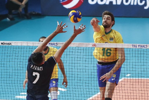 Ukuran Lapangan Bola Voli Lengkap Dengan Teknik Dasarnya (Foto: AFP)