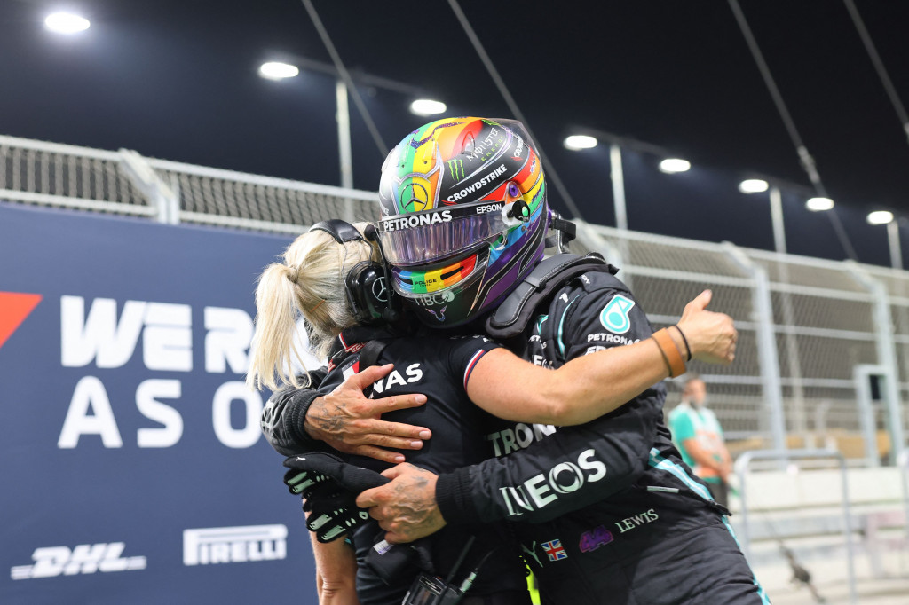 Kualifikasi F1 GP Arab Saudi: Hamilton Rebut Pole Position, Verstappen Crash