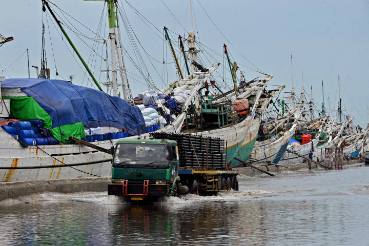 Potret Pelabuhan Sunda Kelapa hingga Muara Angke Masih Terendam Banjir Rob