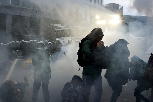 Protes Terkait Pembatasan Covid-19 di Belgia Berubah Jadi Kerusuhan