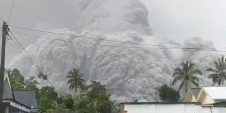 Mount Semeru Eruption Death Toll Rises to 14