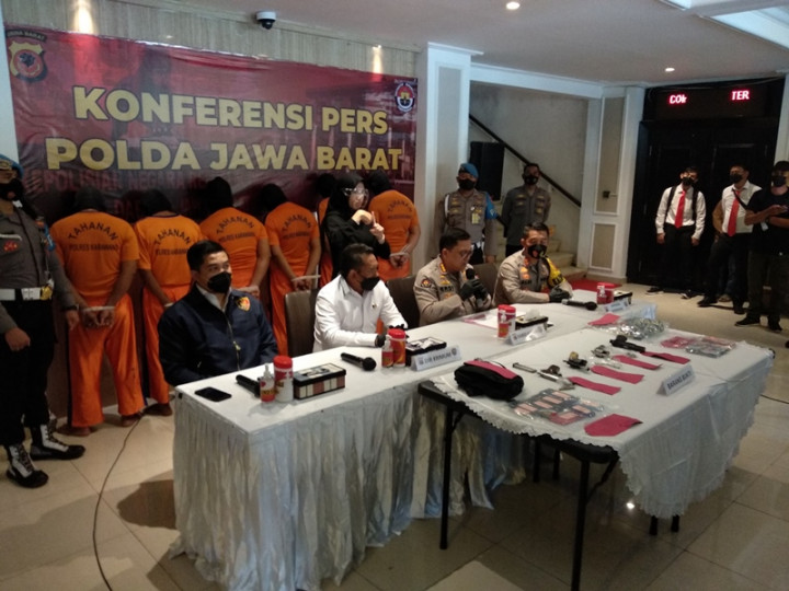 Komplotan Perampok Bank di Karawang Ditangkap, Sempat Bawa Kabur Rp400 Juta