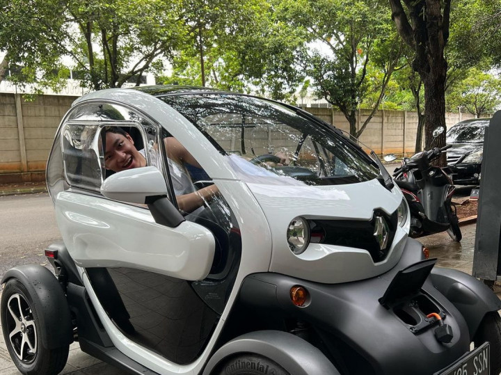 Deddy Corbuzier 'Paksa' Azka Pakai Mobil Pemberiannya: Jangan Komplain!