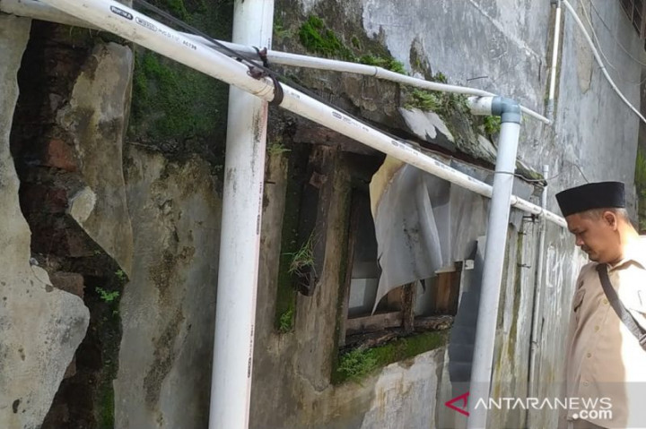 Puluhan Rumah di Sukabumi Rusak Terdampak Pergerakan Tanah