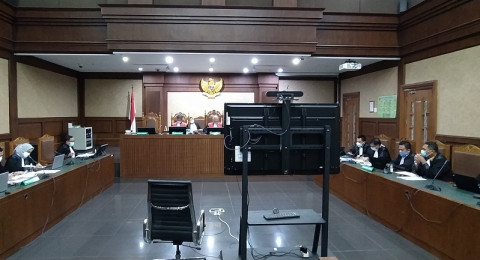 Berkelit Soal Koper Saat Penggeledahan KPK, Hakim Semprot Saksi Suap Pajak