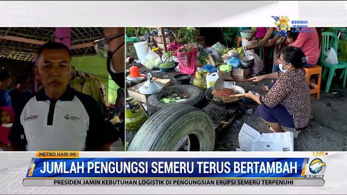 Gotong Royong Bantu Korban Pengungsi Erupsi Gunung Semeru