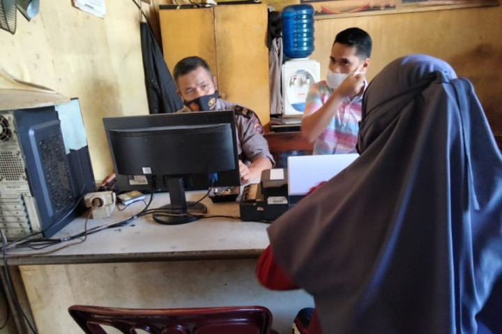 Tegur Tetangga Karaoke, Bidan Disiram Air Panas