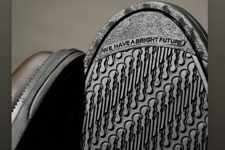 Brodo Dihujat, Taruh Batik Parang sebagai <i>Outsole</i> Sepatu