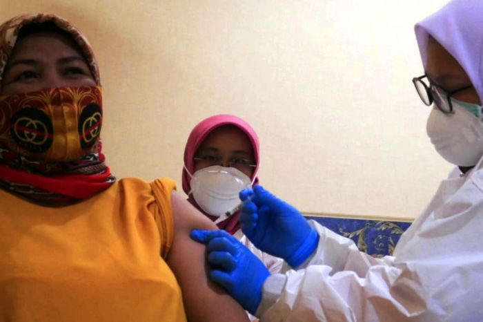 Total 1,2 Juta Nakes Sudah Disuntik Vaksin <i>Booster</i>