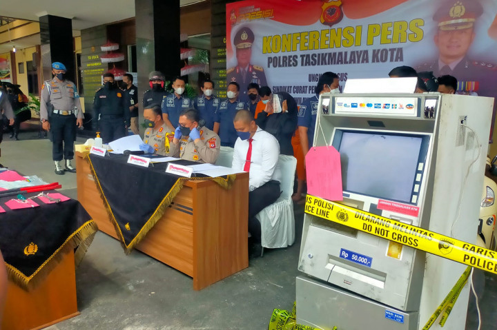 Polres Tasikmalaya Tangkap 3 Pelaku Pembobol Mesin ATM Lintas Provinsi