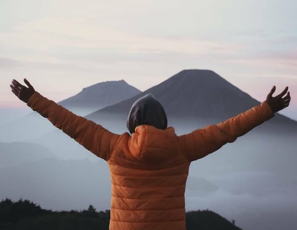 4 Hal yang Perlu Diperhatikan Perempuan sebelum Mendaki Gunung