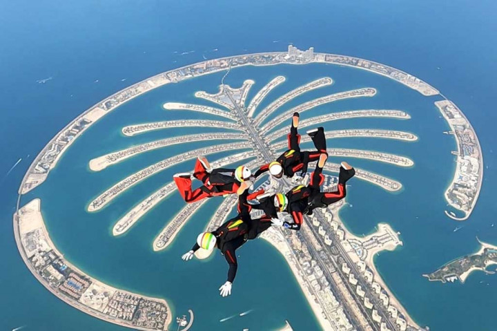 Kopassus TNI AD Unjuk Kebolehan di Kejuaraan Terjun Payung Dunia di Dubai