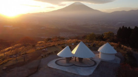 Desain Unik Tempat Istirahat Pendaki Gunung Fuji