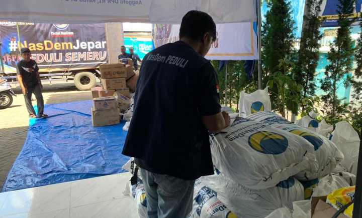 Bantuan NasDem Jepara untuk Korban Erupsi Semeru Tiba di Lumajang