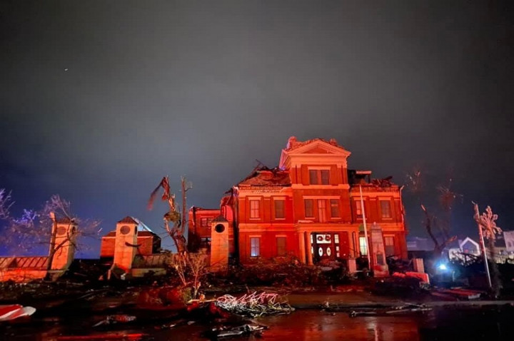 Tornado Terjang Kentucky, 50 Hingga 70 Orang Dikhawatirkan Tewas
