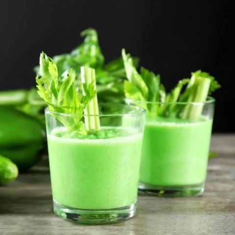 Ini resep jus timun seledri yang bisa membantu menurunkan tekanan darah. (Foto: Dok. Endeus TV)