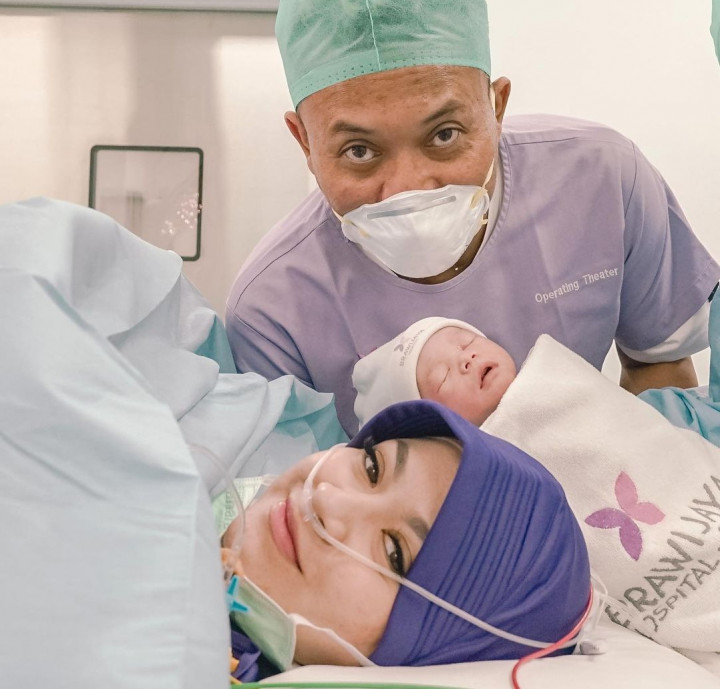 Ini Nama Anak Pertama Nathalie Holscher dan Sule