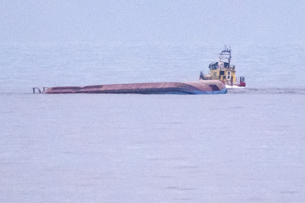 Foto: Dua Kapal Kargo Tabrakan di Laut Baltik