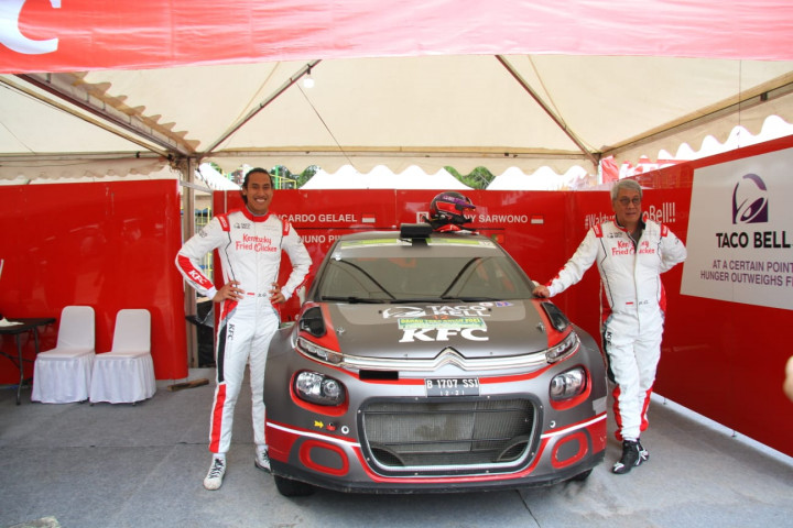 Ricardo 2006, Sean Gelael 2021. Ayah-Anak Juara Nasional Reli