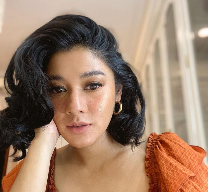 Naysilla Mirdad Jawab Kabar Mualaf Sebelum Menikah