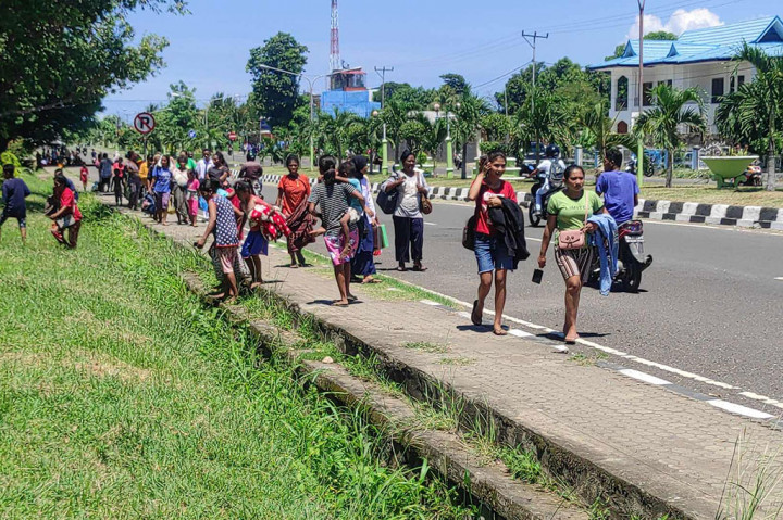 Foto Terpopuler: Gempa Guncang Laut Flores hingga Jokowi Tanam Bawang Merah