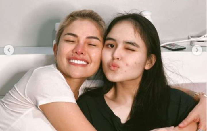 Sempat Berkomunikasi via WhatsApp Dini Hari, Ini Isi Pesan Laura Anna dengan Nikita Mirzani