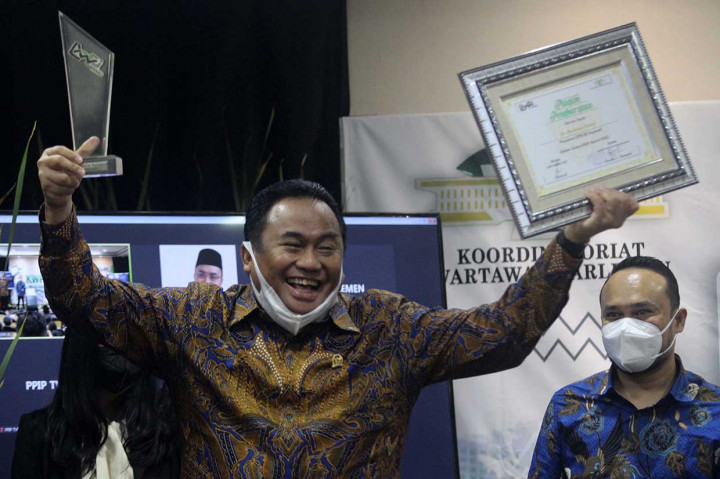 Rachmat Gobel Raih Anugerah Pimpinan DPR Paling Aspiratif