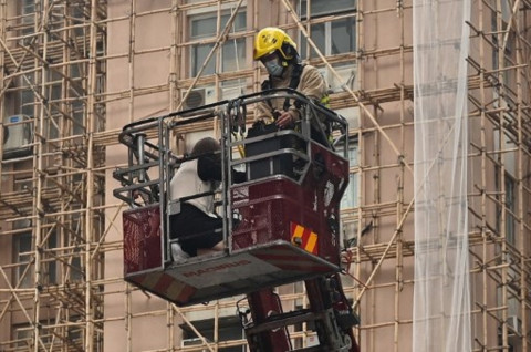 World Trade Centre Hong Kong Terbakar, 150 Orang Terjebak di Bagian Atap
