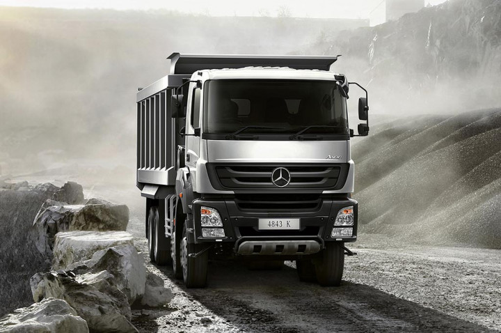 Per 7 April 2022, Mercedes-Benz Cuma Jualan Bus & Truck Euro 4