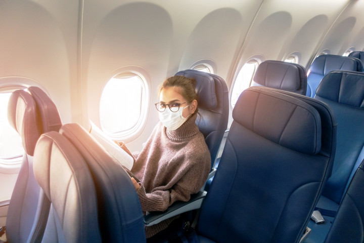 Omicron Sudah Masuk Indonesia, Ini Tips Aman Naik Pesawat Terbang