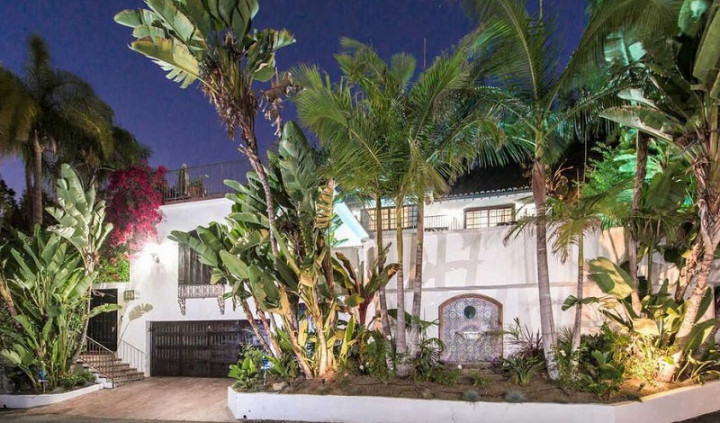 KJ Apa Riverdale Beli Rumah Baru Rp35 Miliar