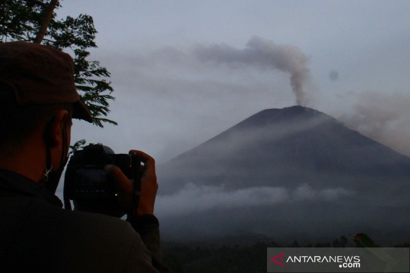 Ilustrasi Gunung Semeru. Branda Antara