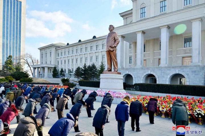 Momen Korea Utara Peringati 10 Tahun Kematian Kim Jong Il