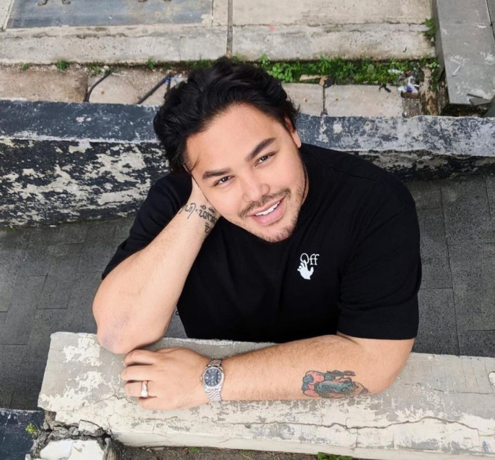 Ivan Gunawan Pamer Momongan, Bayi Berambut Pirang