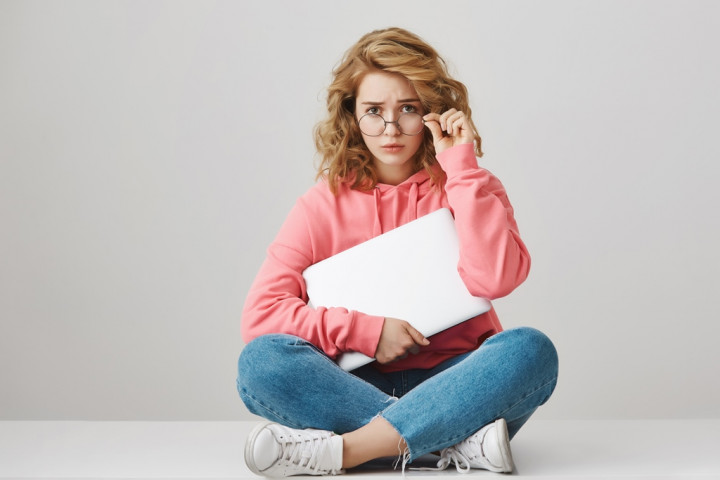 5 Tips agar Kacamata Kesayanganmu Awet Dipakai