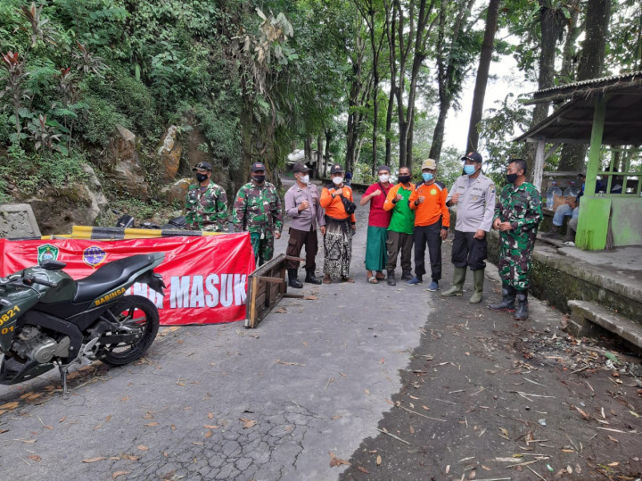 Kawasan Zona Merah di Lereng Semeru Dijaga Ketat