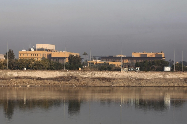 Roket Ditembakkan ke Kedubes AS di Baghdad, 2 Kendaraan Rusak