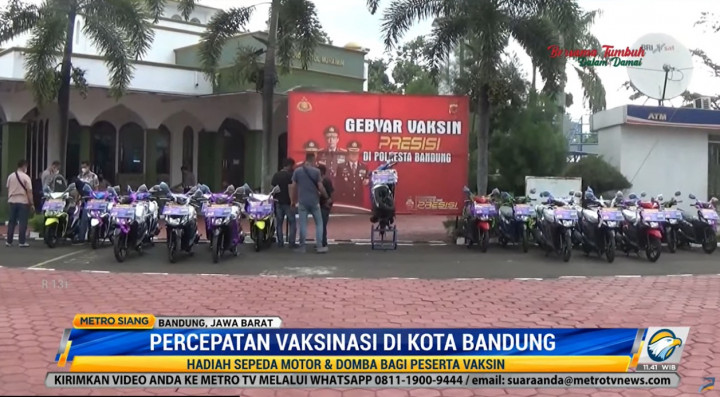 Serbuan Vaksinasi di Bandung Bagikan <i>Doorprize</i> Motor Hingga Domba
