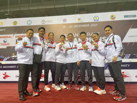Bikin Bangga, 2 Karateka Indonesia Raih Emas di Kejuaraan Asia