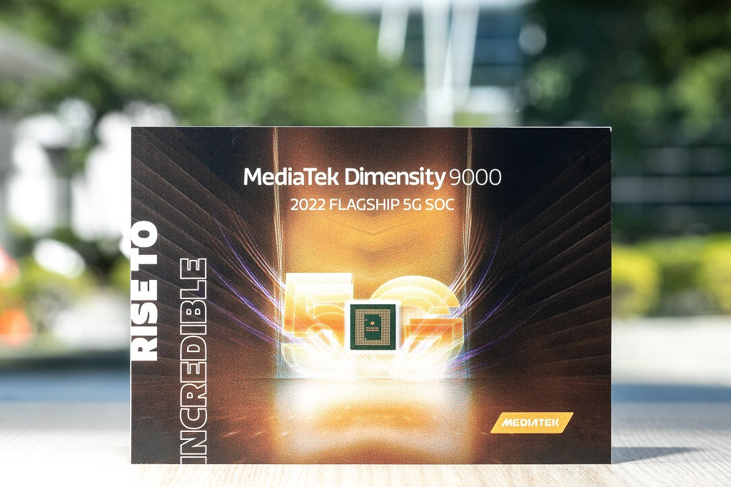 MediaTek Dimensity 9000.
